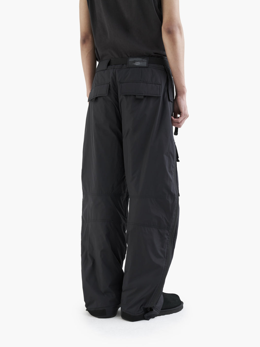 Jiyong Kim - Multi Pocket Insulate Trousers (Black) product image 6 | TRAB K-Fashion Australia