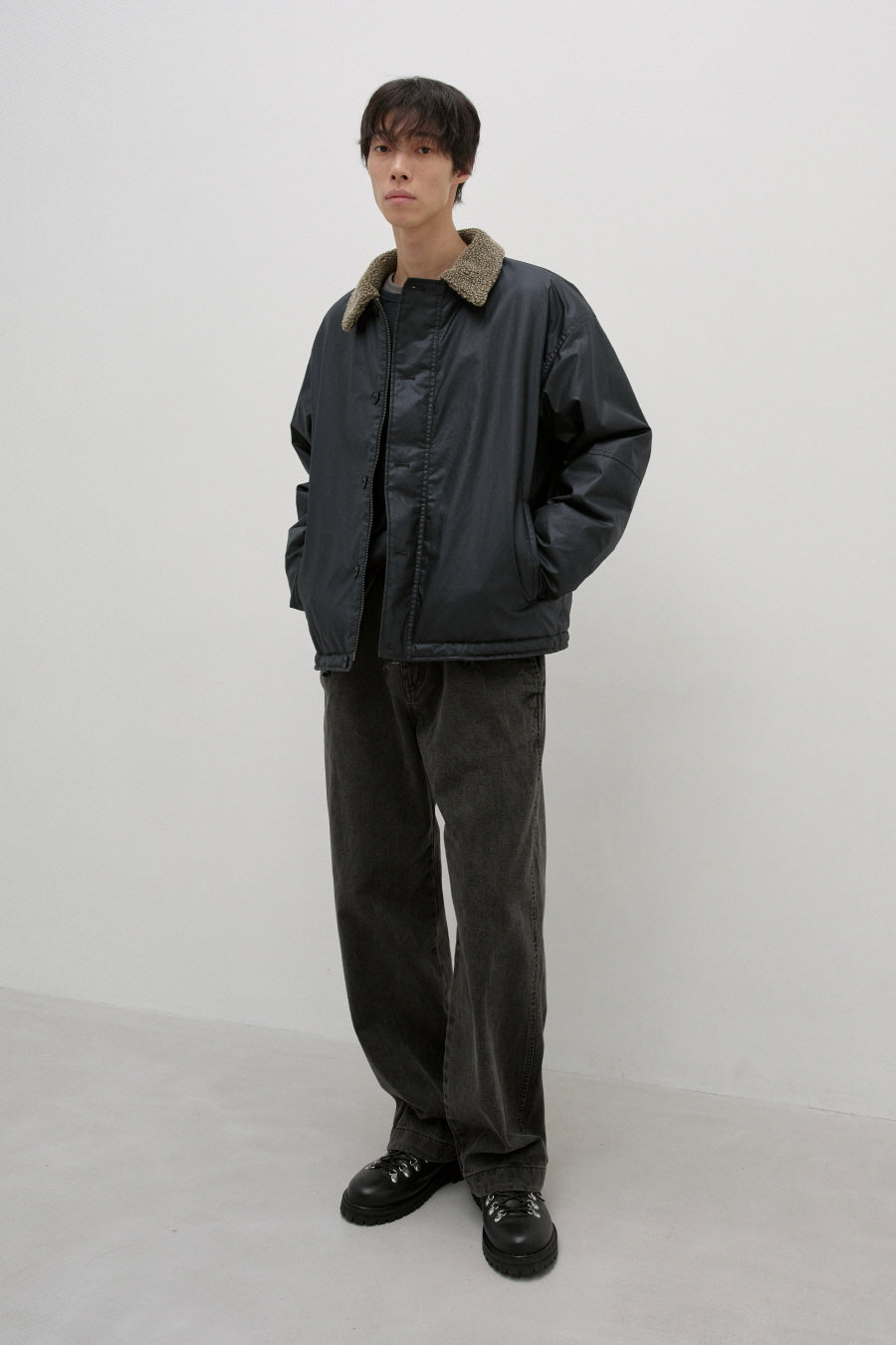 Insilence - Waxed Cotton Shearling Deck Jacket (Black) product image 5 | TRAB K-Fashion Australia
