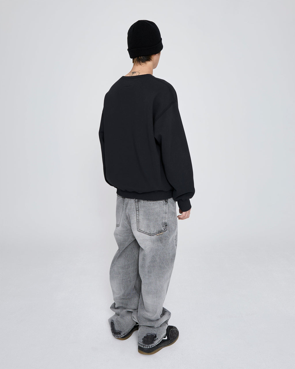 yeseyesee - Y.E.S Typo Sweatshirt (Charcoal) product image 9 | TRAB K-Fashion Australia
