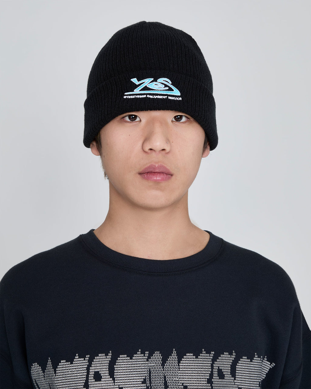 yeseyesee - Y.E.S Reversible Beanie (Black) product image 6 | TRAB K-Fashion Australia