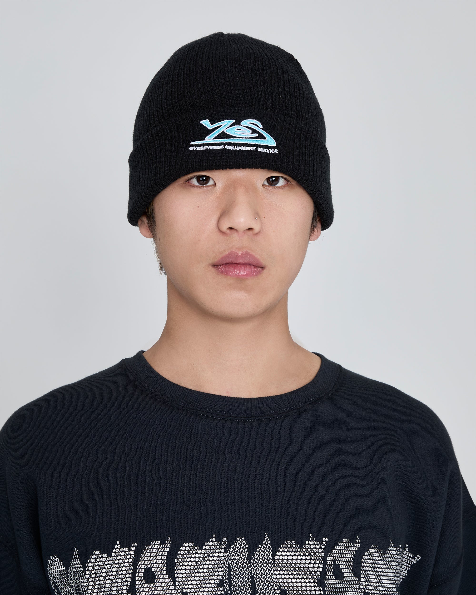 yeseyesee - Y.E.S Reversible Beanie (Black) product image 6 | TRAB K-Fashion Australia