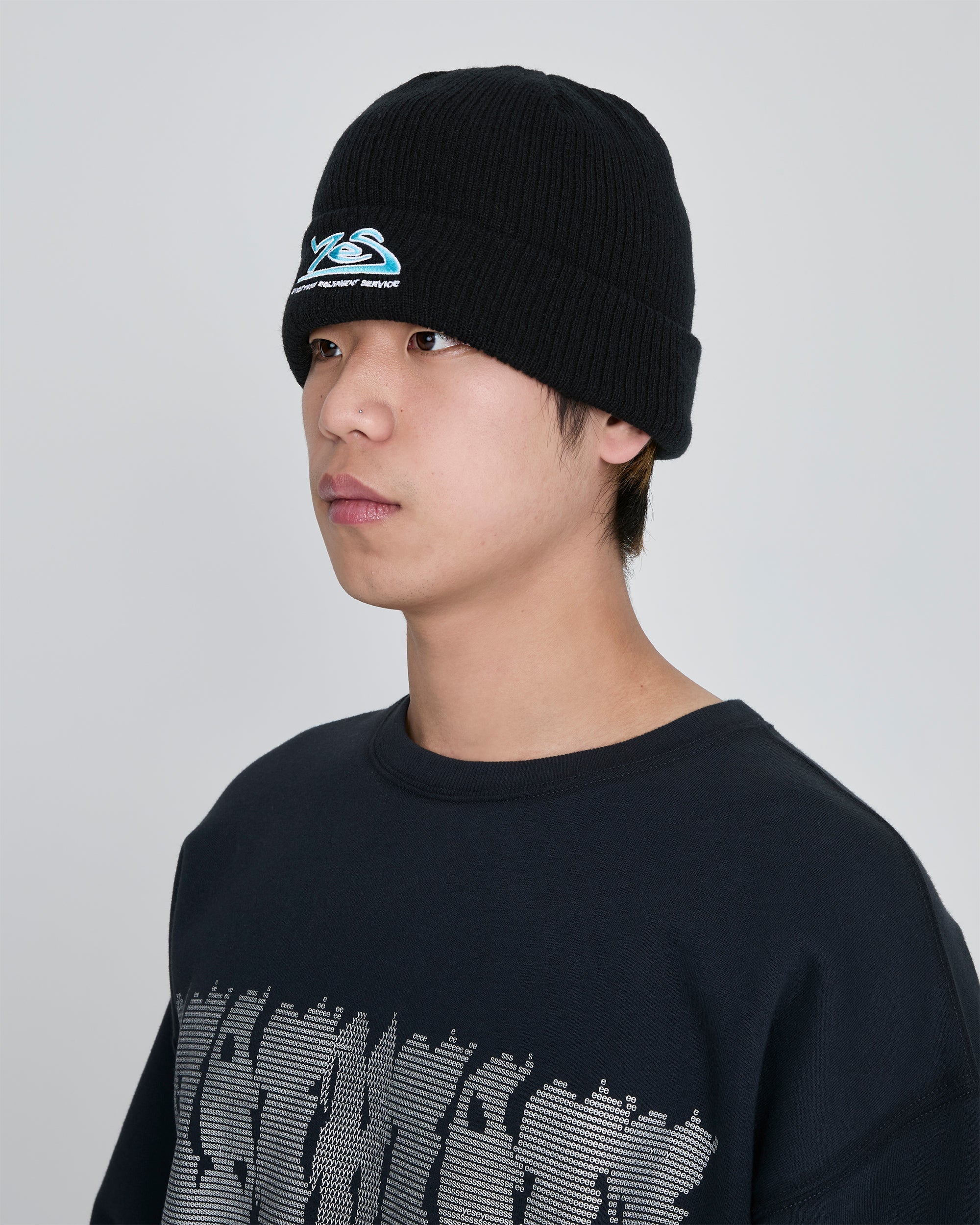 yeseyesee - Y.E.S Reversible Beanie (Black) product image 7 | TRAB K-Fashion Australia
