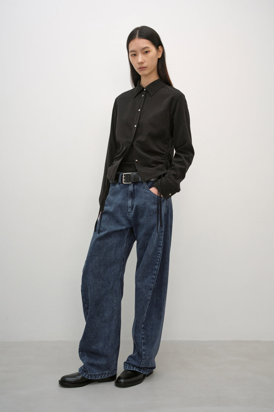 Insilence - Soft Shirring Shirt (Black) product image 4 | TRAB K-Fashion Australia