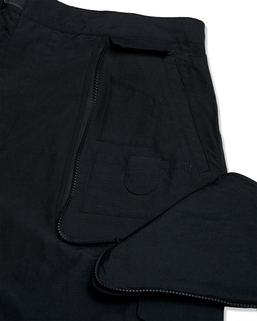 yeseyesee - Striking Cargo Shorts (Black) product image 5 | TRAB K-Fashion Australia