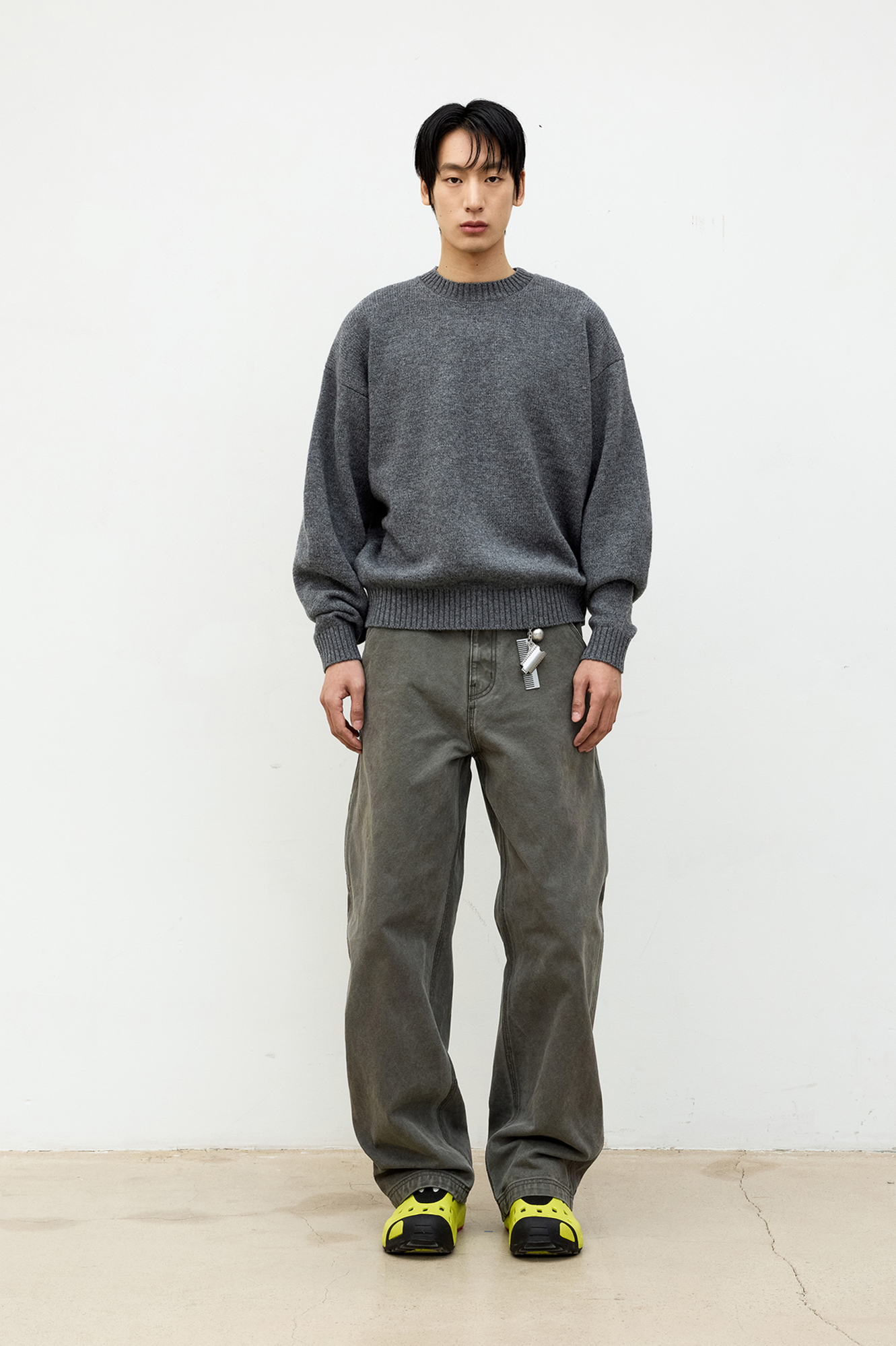Coor - Wool Cropped Crewneck Sweater (Melange Gray) product image 2 | TRAB K-Fashion Australia