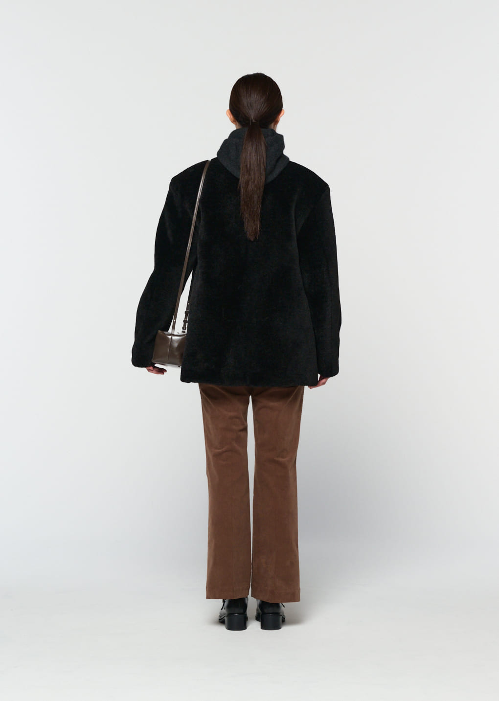 Amomento - shearling mid jacket (Black) product image 4 | TRAB K-Fashion Australia