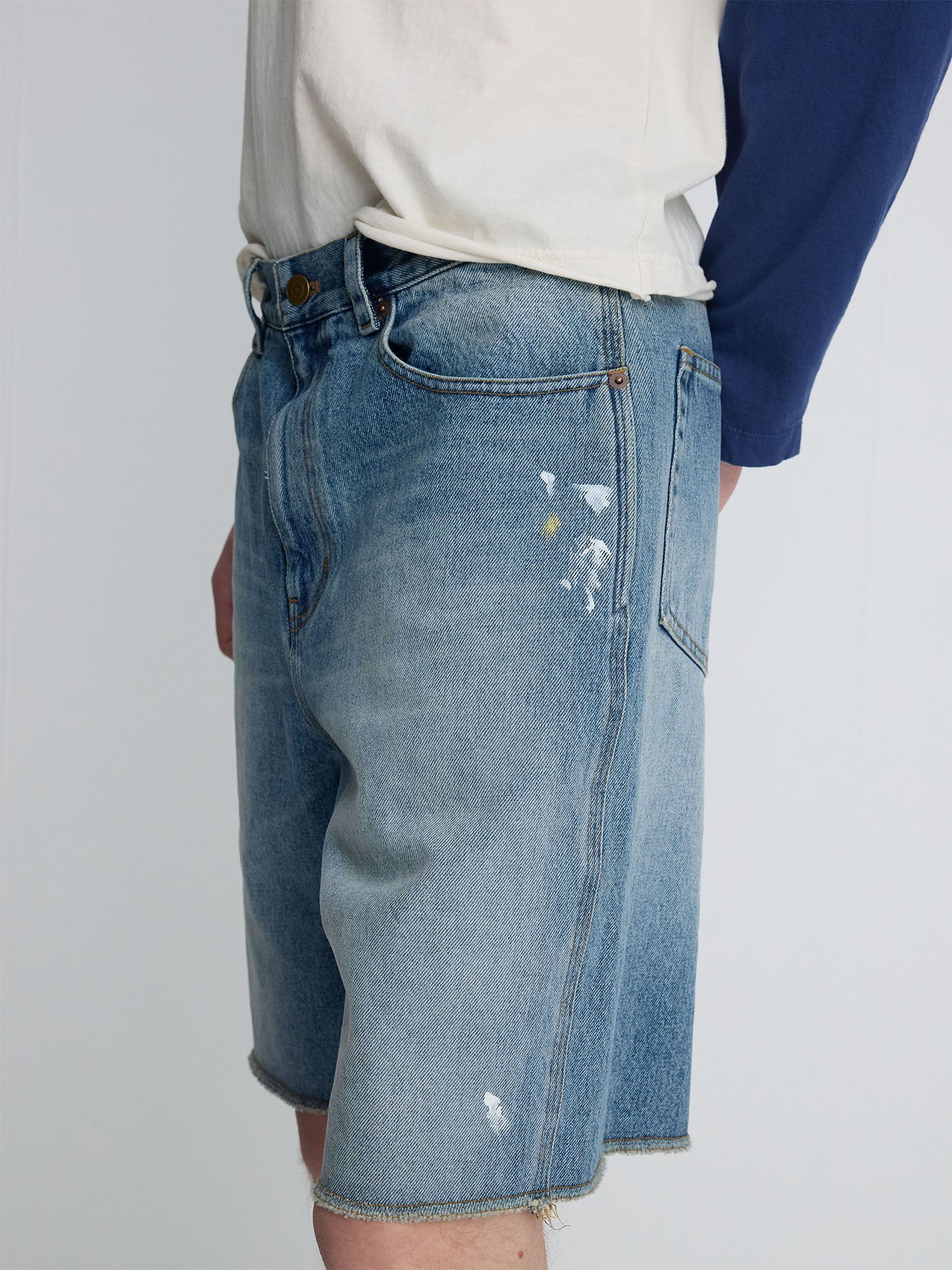 Tonywack - Hand-Painted Raw Hem Denim Shorts (Vintage Blue) product image 6 | TRAB K-Fashion Australia