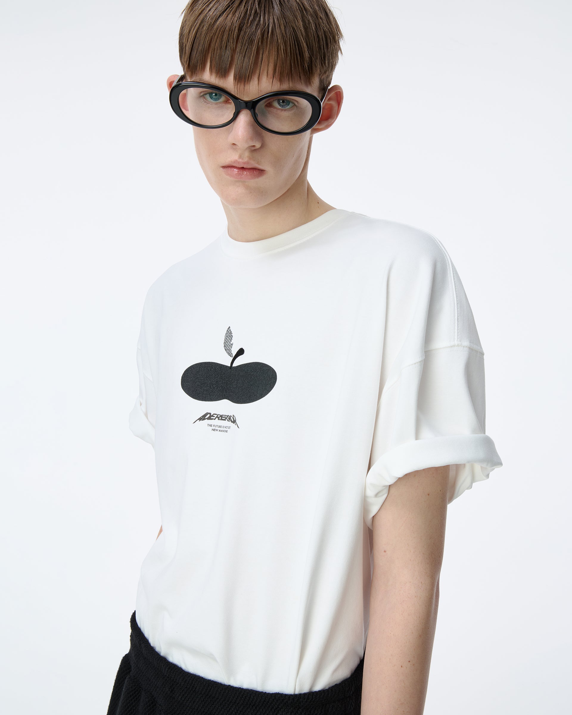 Ader Error - Press Apple T-shirt Product. 47 (Off White) product image 4 | TRAB K-Fashion Australia