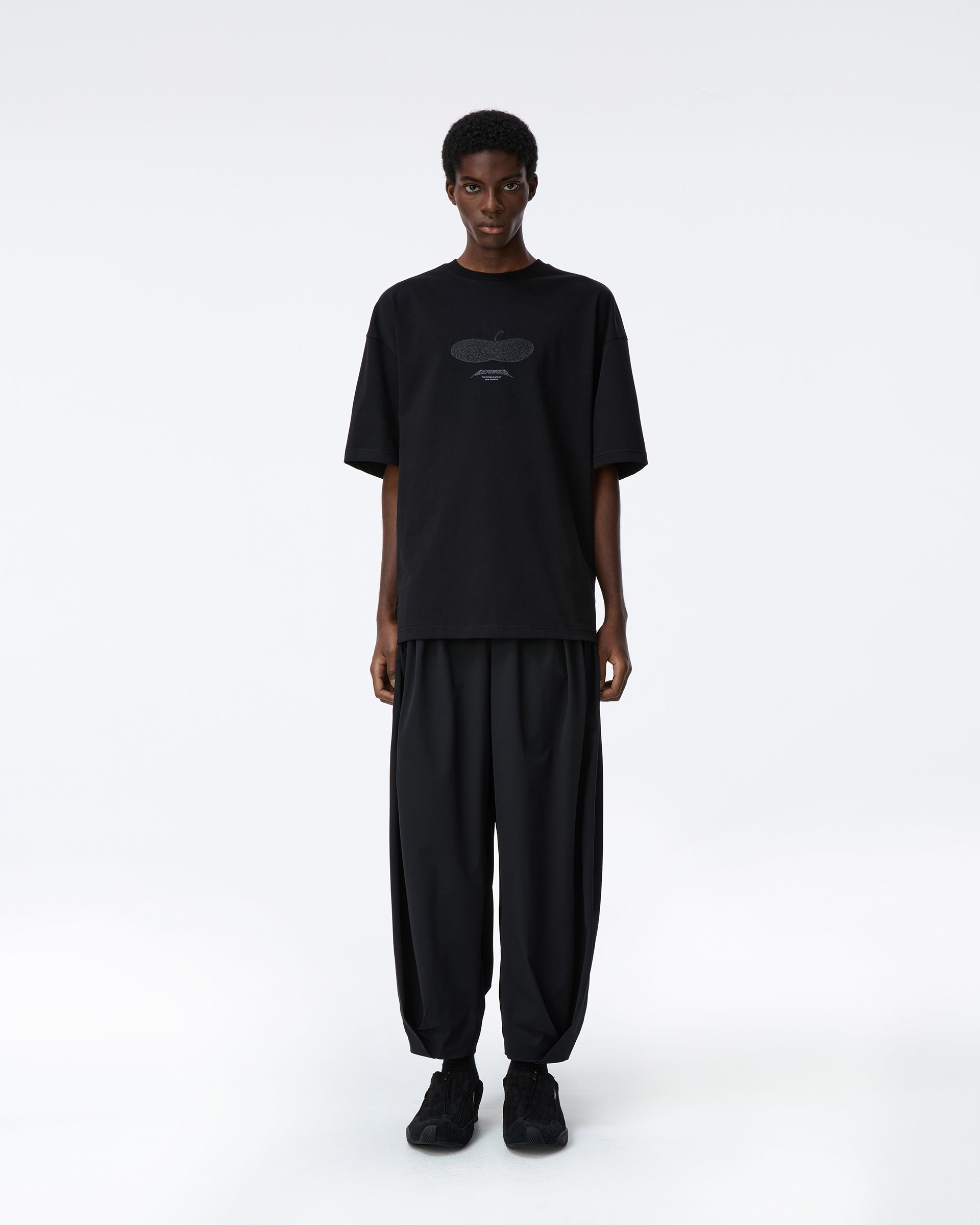 Ader Error - Press Apple T-shirt Product. 47 (Noir) product image 2 | TRAB K-Fashion Australia