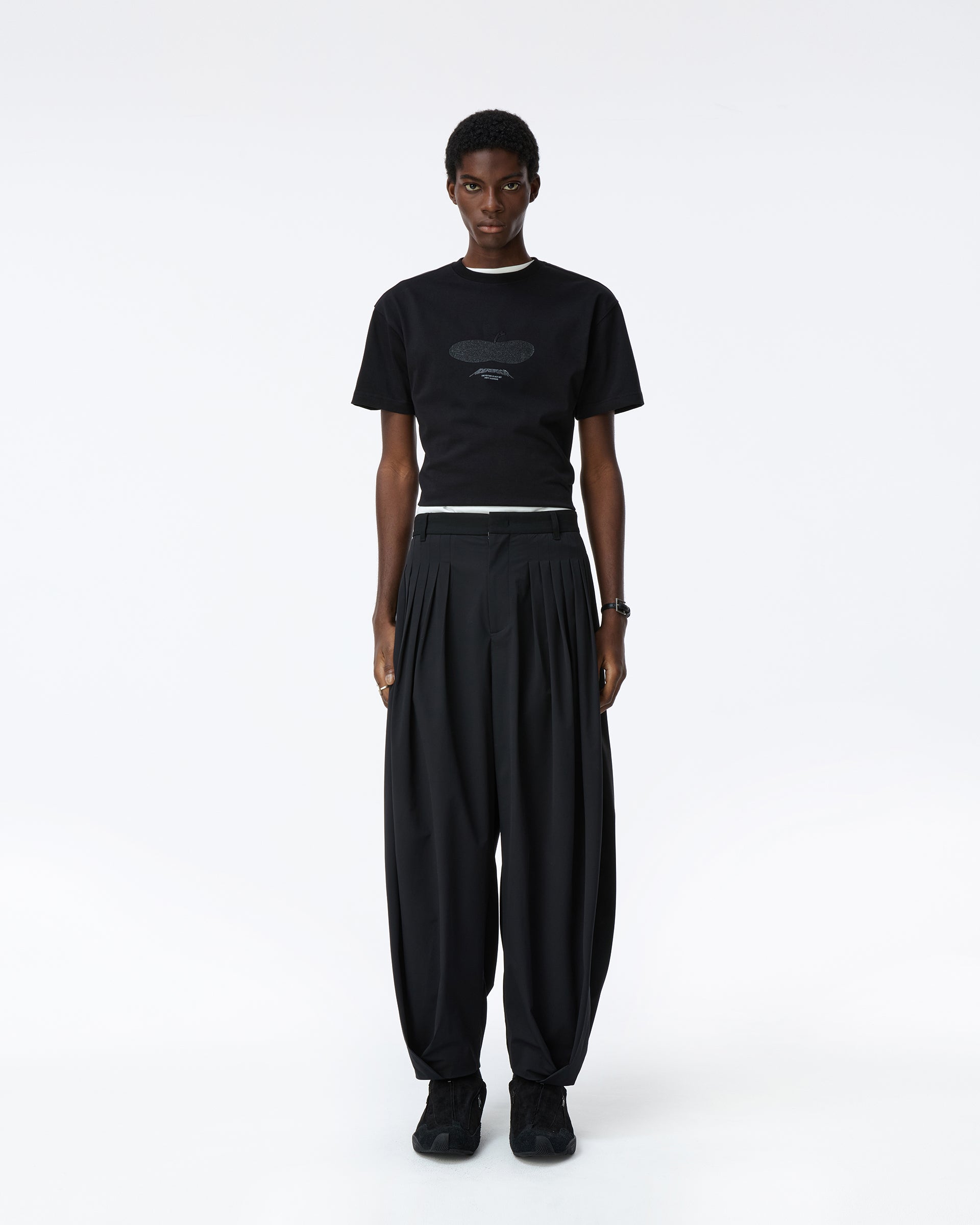 Ader Error - Press Apple T-shirt Product. 47 (Noir) product image 4 | TRAB K-Fashion Australia