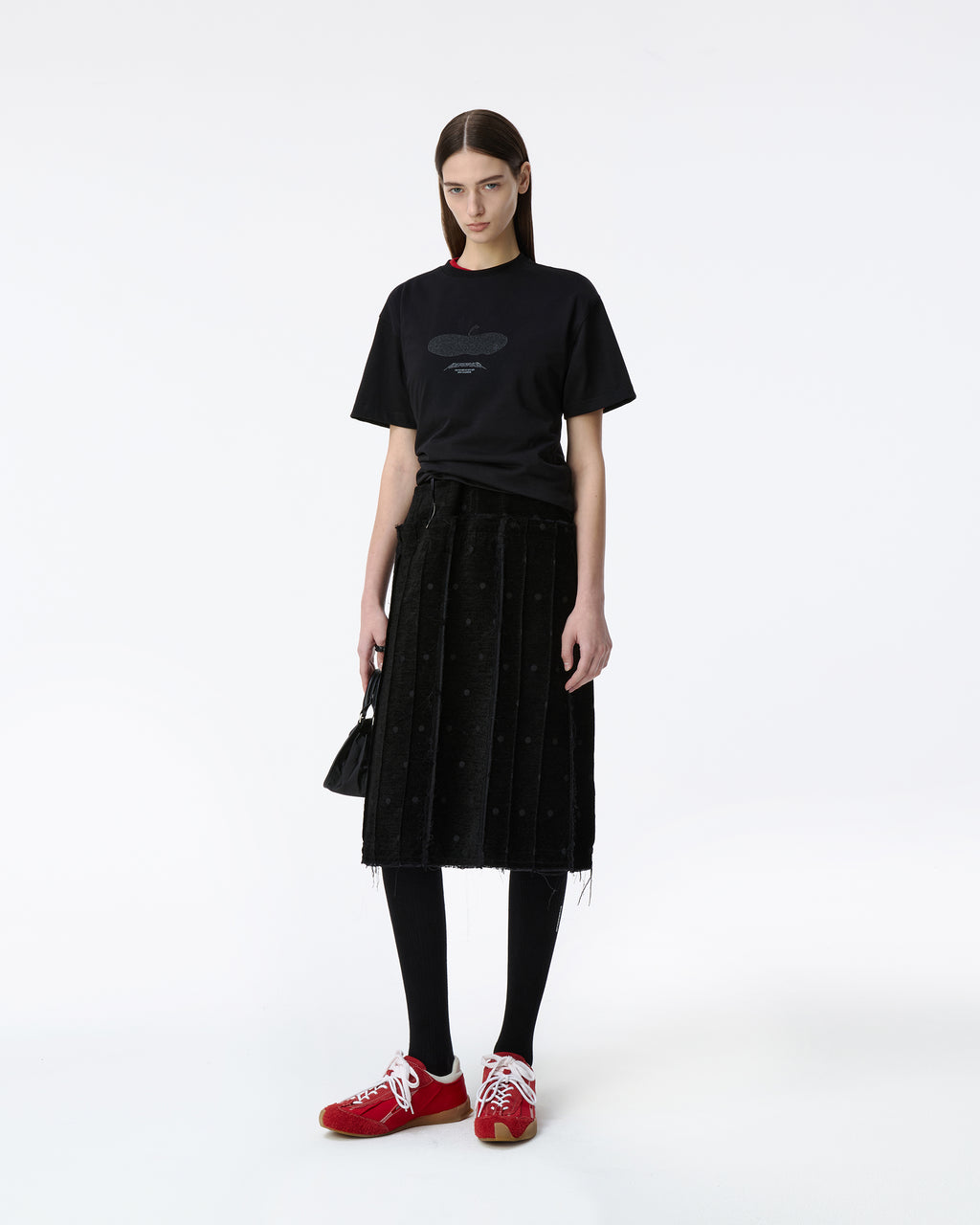 Ader Error - Press Apple T-shirt Product. 47 (Noir) product image 4 | TRAB K-Fashion Australia