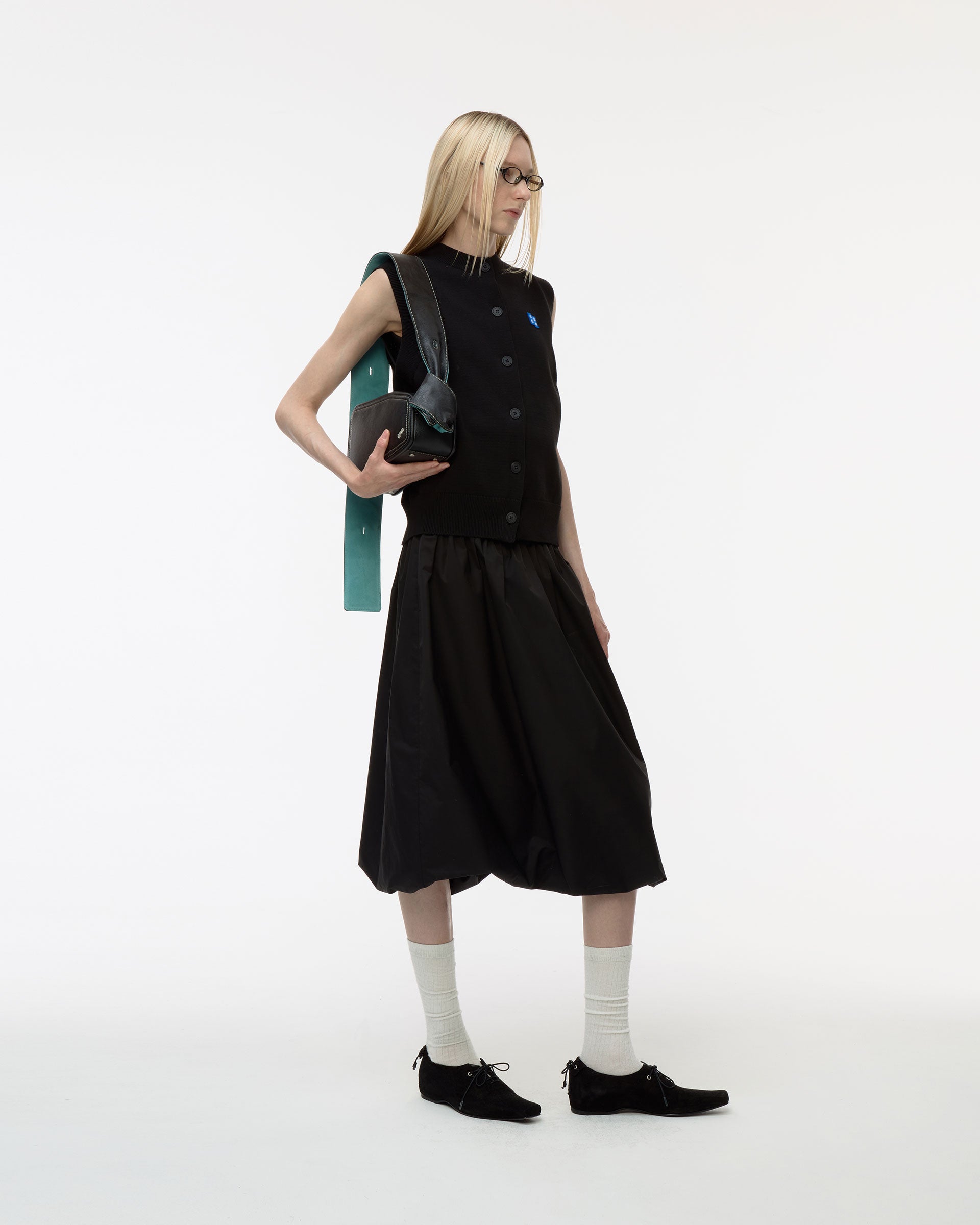 Ader Error - Sig; BL Tag knit vest 02 (Noir) product image 2 | TRAB K-Fashion Australia