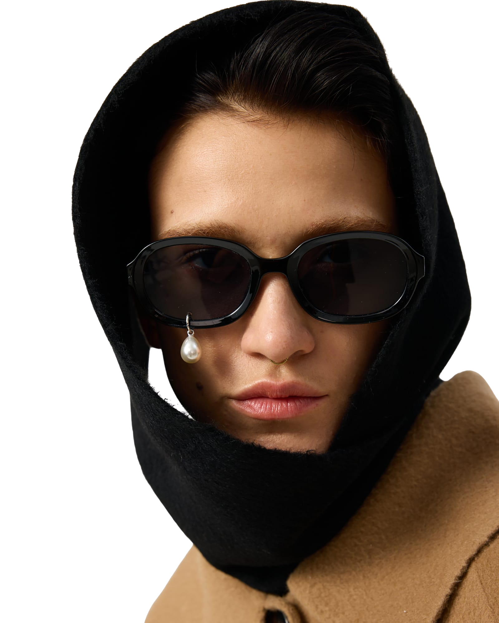 Kimhe Kim - Pearl Tear Round Sunglasses (Black) product image 2 | TRAB K-Fashion Australia