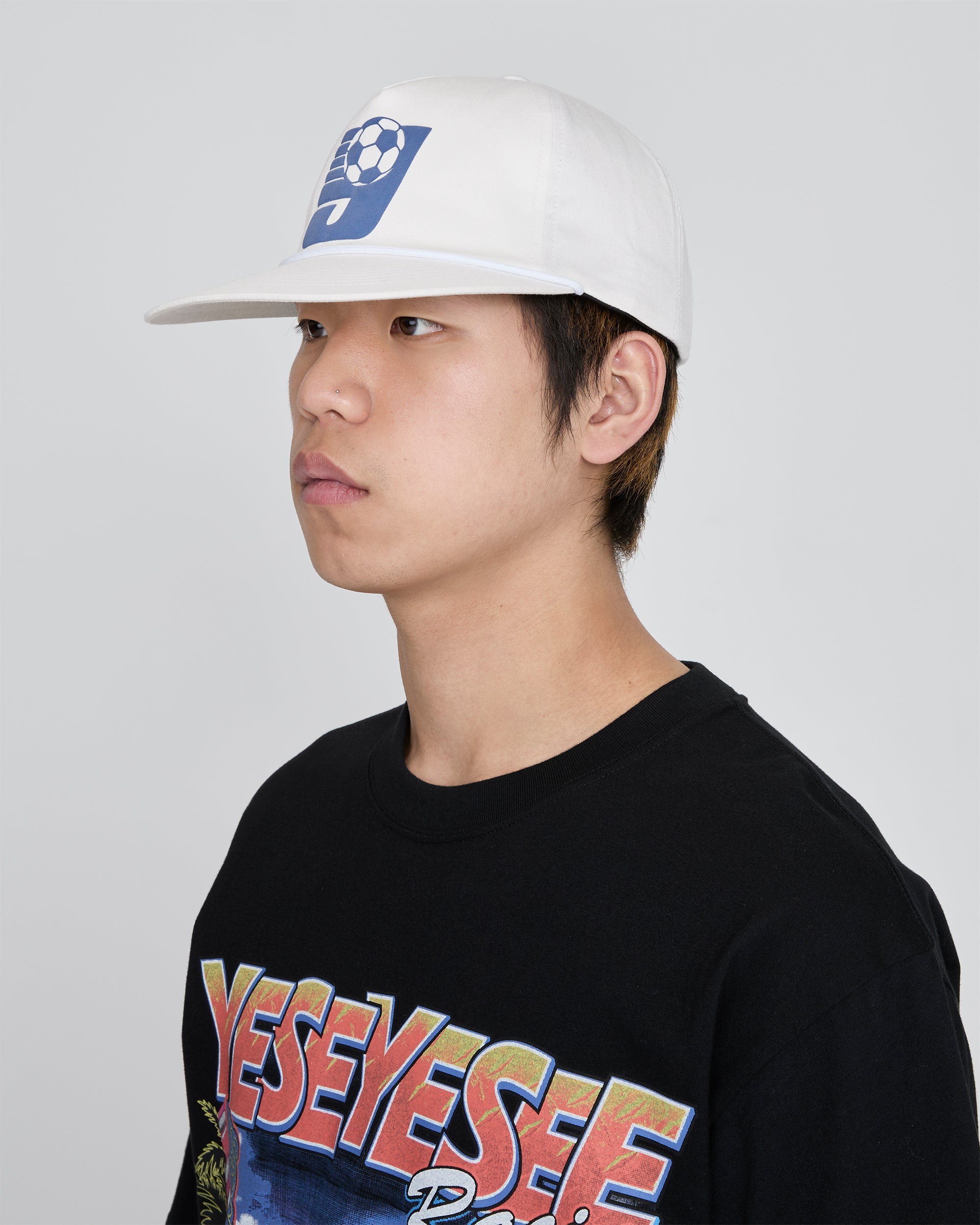 yeseyesee - Soccer Team Trucker (White) product image 5 | TRAB K-Fashion Australia