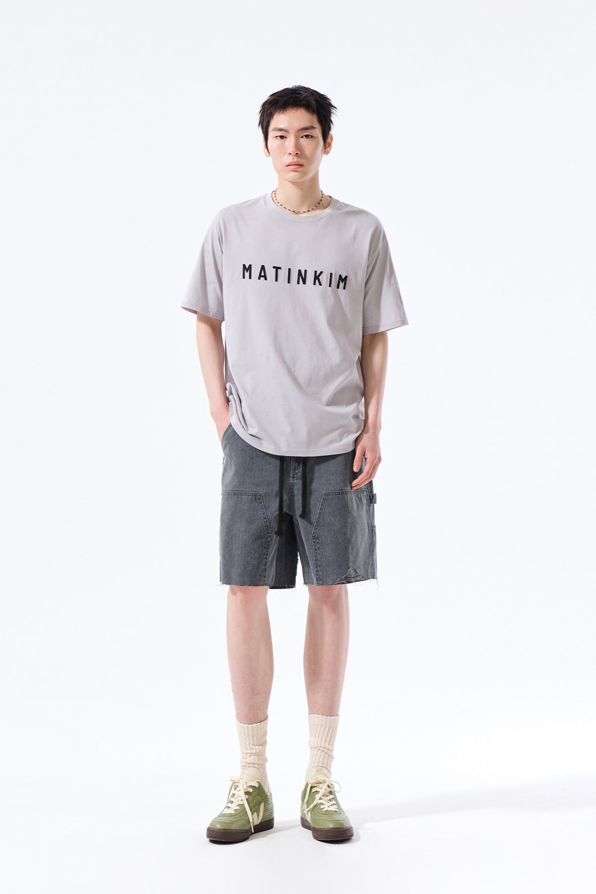 Matin Kim - Heringbone Raw Cut Denim Shorts (Grey) product image 16 | TRAB K-Fashion Australia