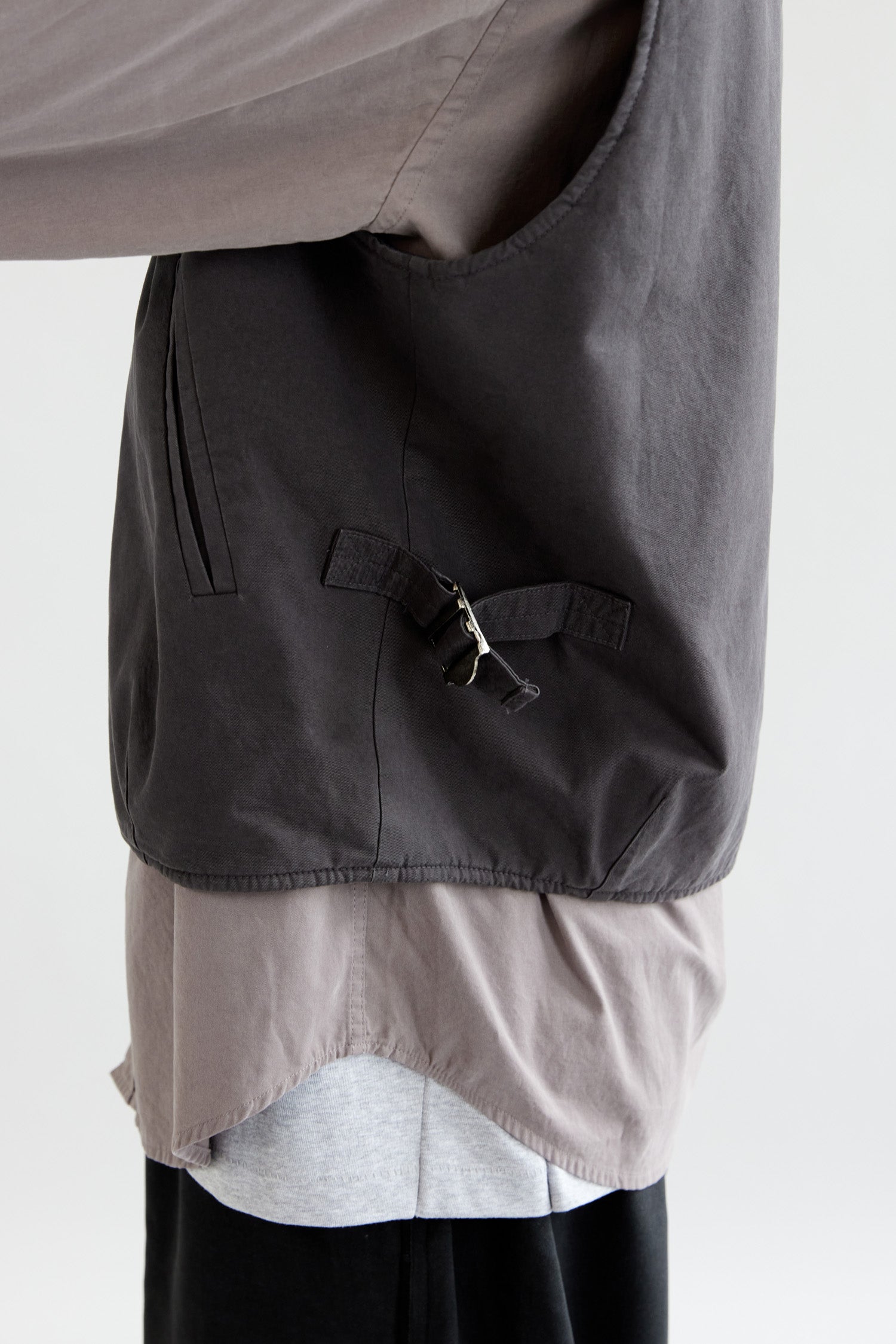 Hatchingroom - Layering Vest (Charcoal) product image 11 | TRAB K-Fashion Australia