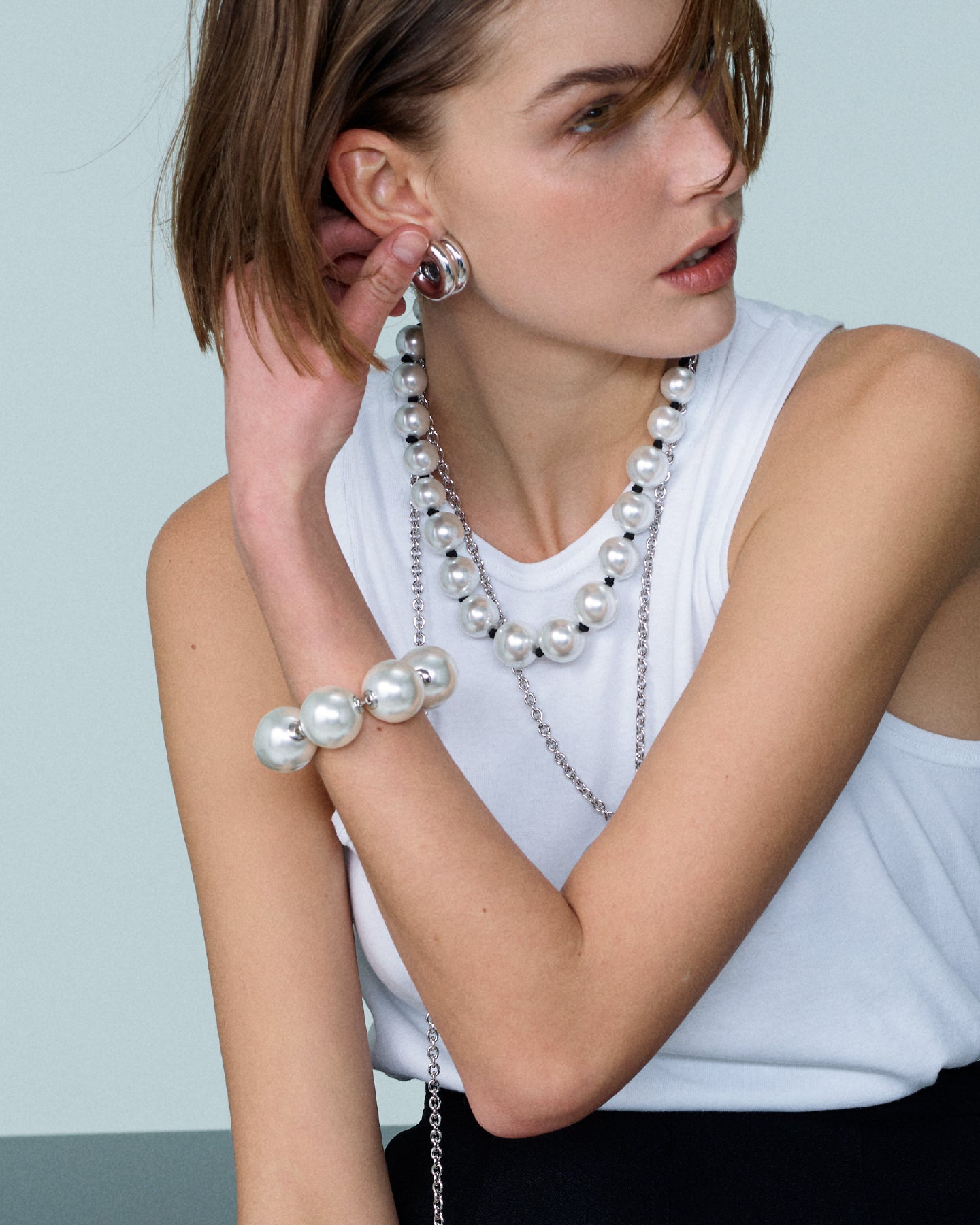 Numbering - Oversized Pearl Elastic Bracelet #9908 product image 1 | TRAB K-Fashion Australia
