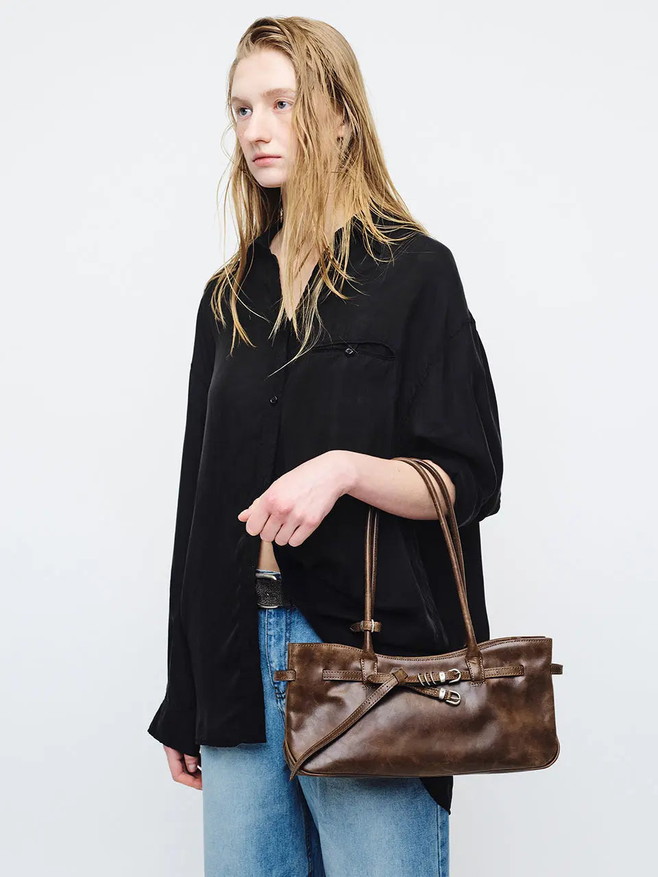 Marge Sherwood - Grandma Used Shoulder Bag (Washed Brown Pull-Up) product image 2 | TRAB K-Fashion Australia
