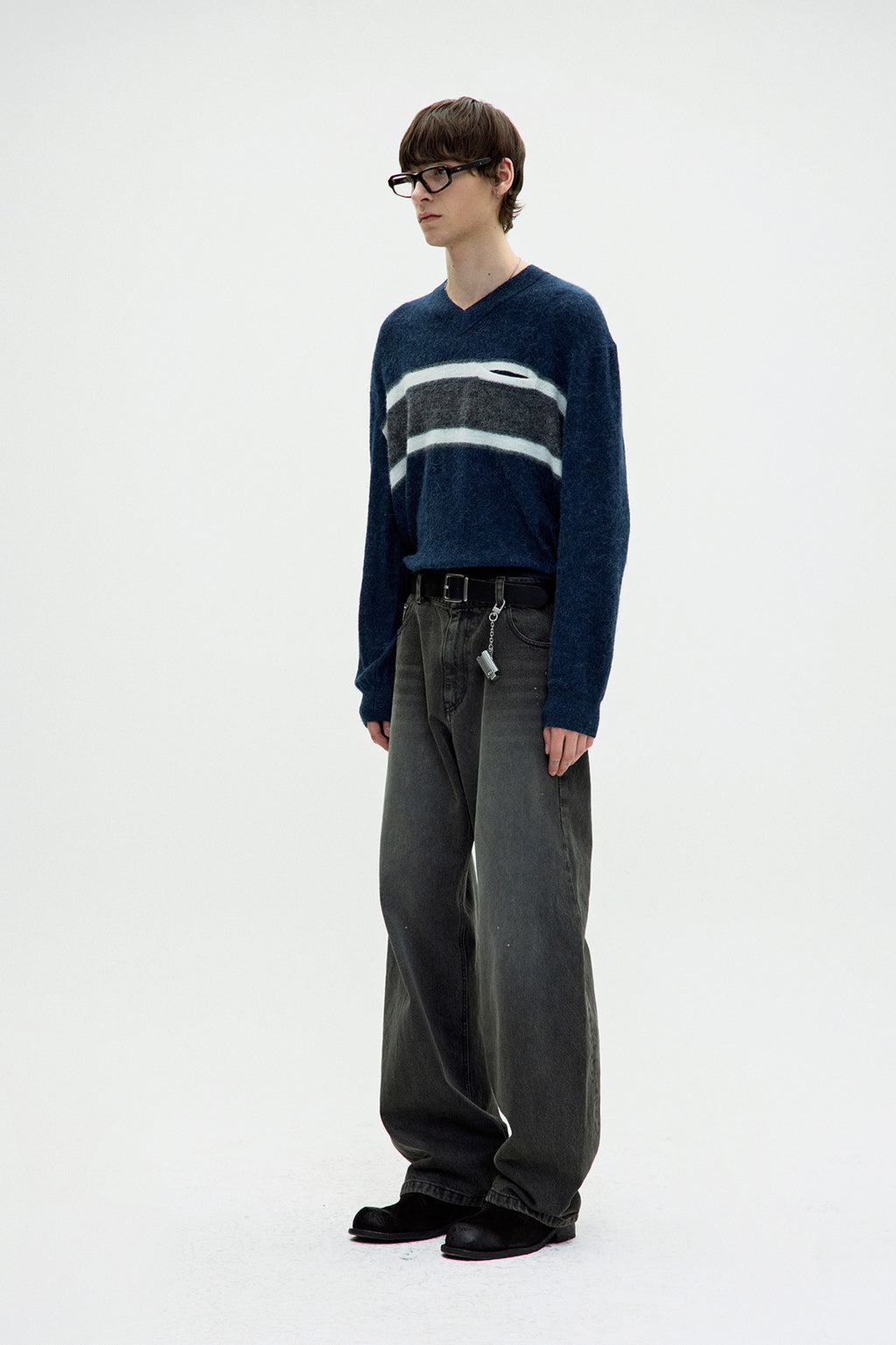 Coor - Alpaca Blend Striped V-Neck Sweater (Navy) product image 3 | TRAB K-Fashion Australia