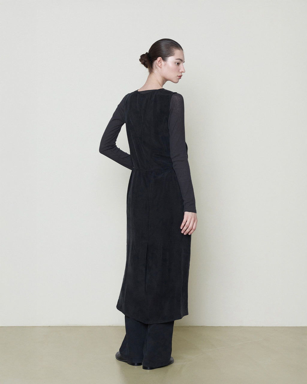 Brownyard - Cupro Dress (Black) product image 3 | TRAB K-Fashion Australia