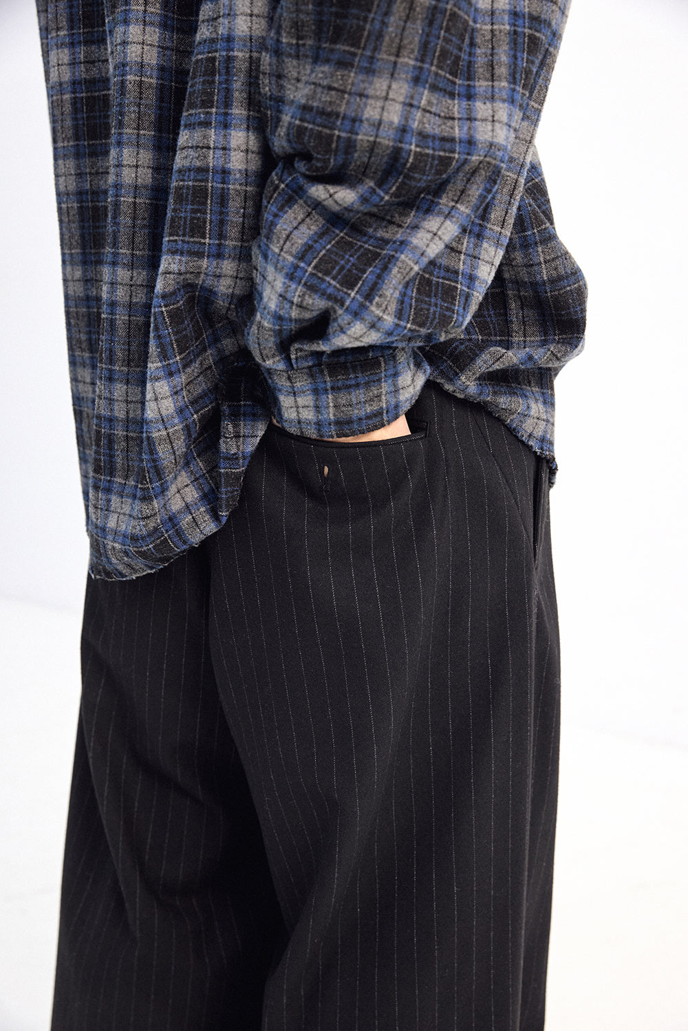 Hatchingroom - Wide Curve Trousers Stripe (Black) product image 14 | TRAB K-Fashion Australia