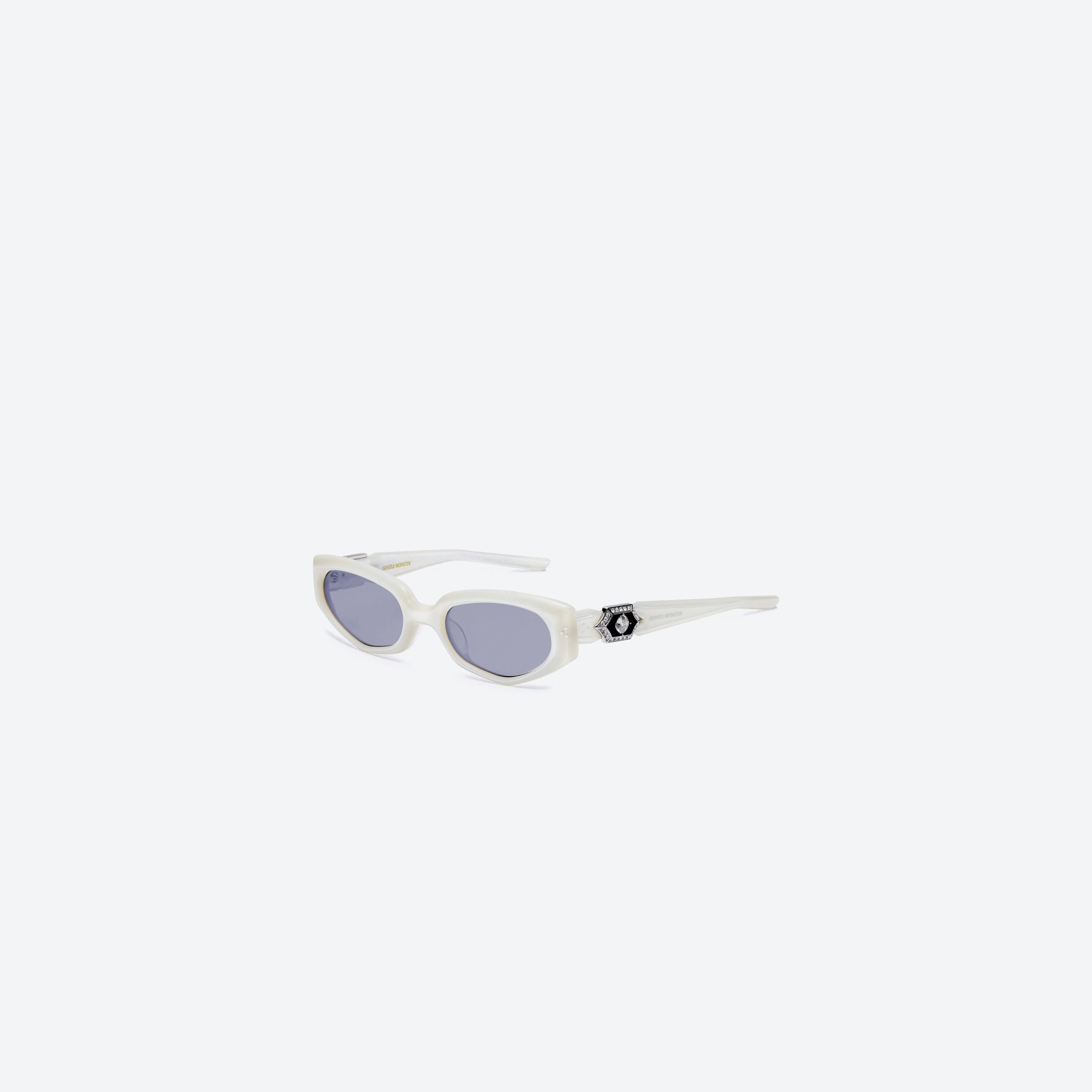 Gentle Monster - Ruvy Van WC6 product image 2 | TRAB K-Fashion Australia