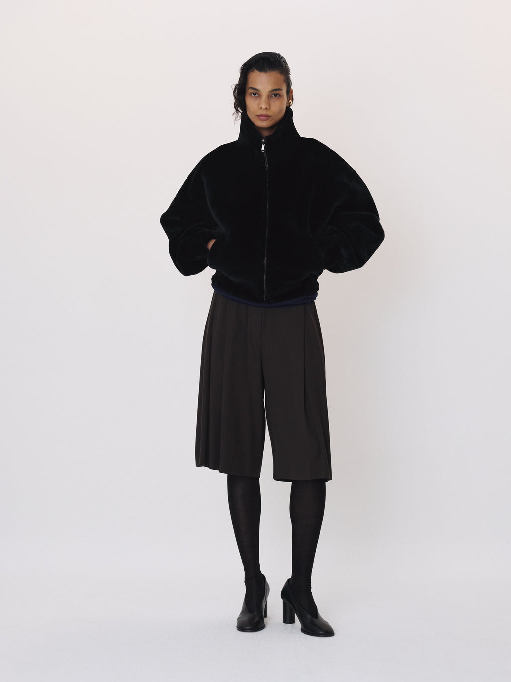 Recto - Reversible Fur Jumper (Black) product image 1 | TRAB K-Fashion Australia