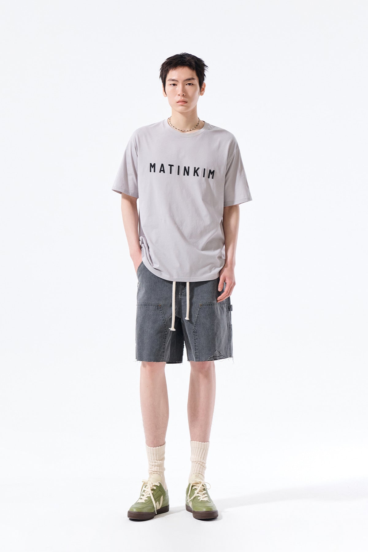 Matin Kim - Heringbone Raw Cut Denim Shorts (Grey) product image 15 | TRAB K-Fashion Australia