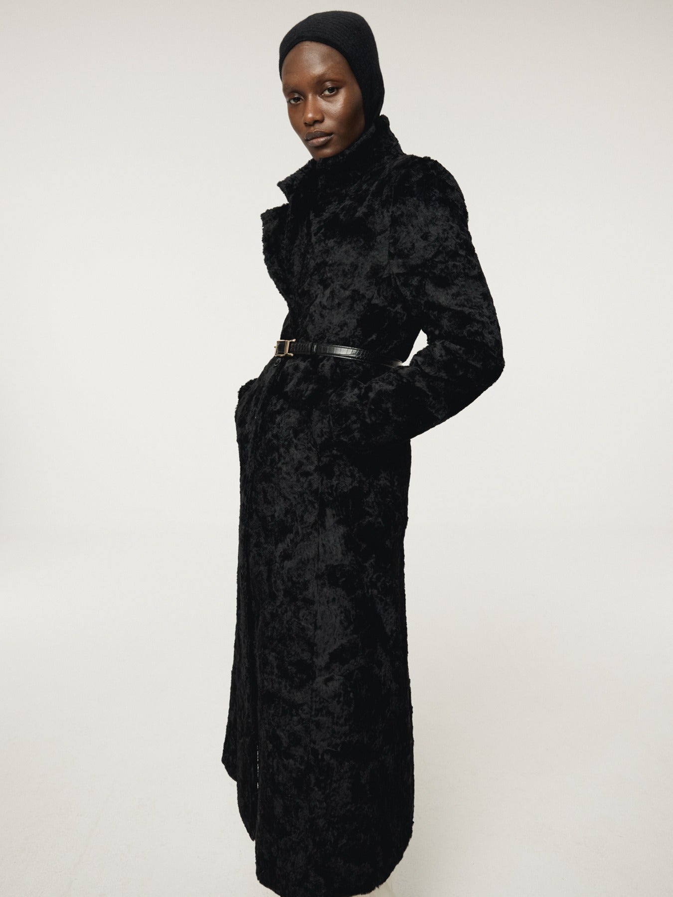 Recto - Slim Fit Faux Fur Coat (Black) product image 1 | TRAB K-Fashion Australia