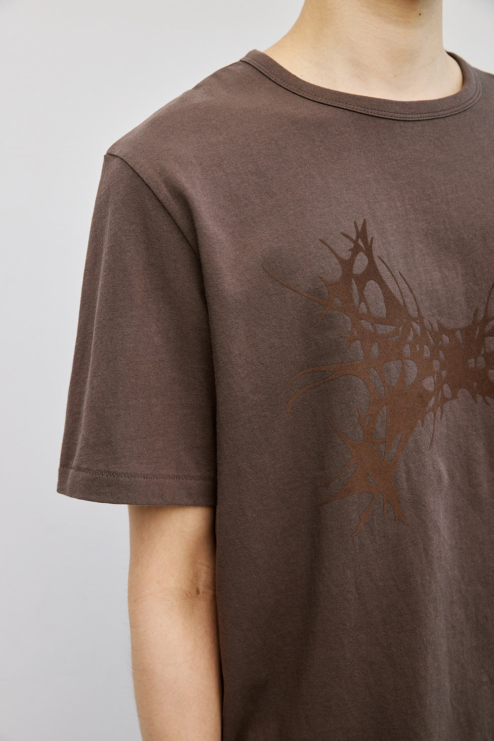Hatchingroom - Abstract H Tee (Mud Brown) product image 12 | TRAB K-Fashion Australia