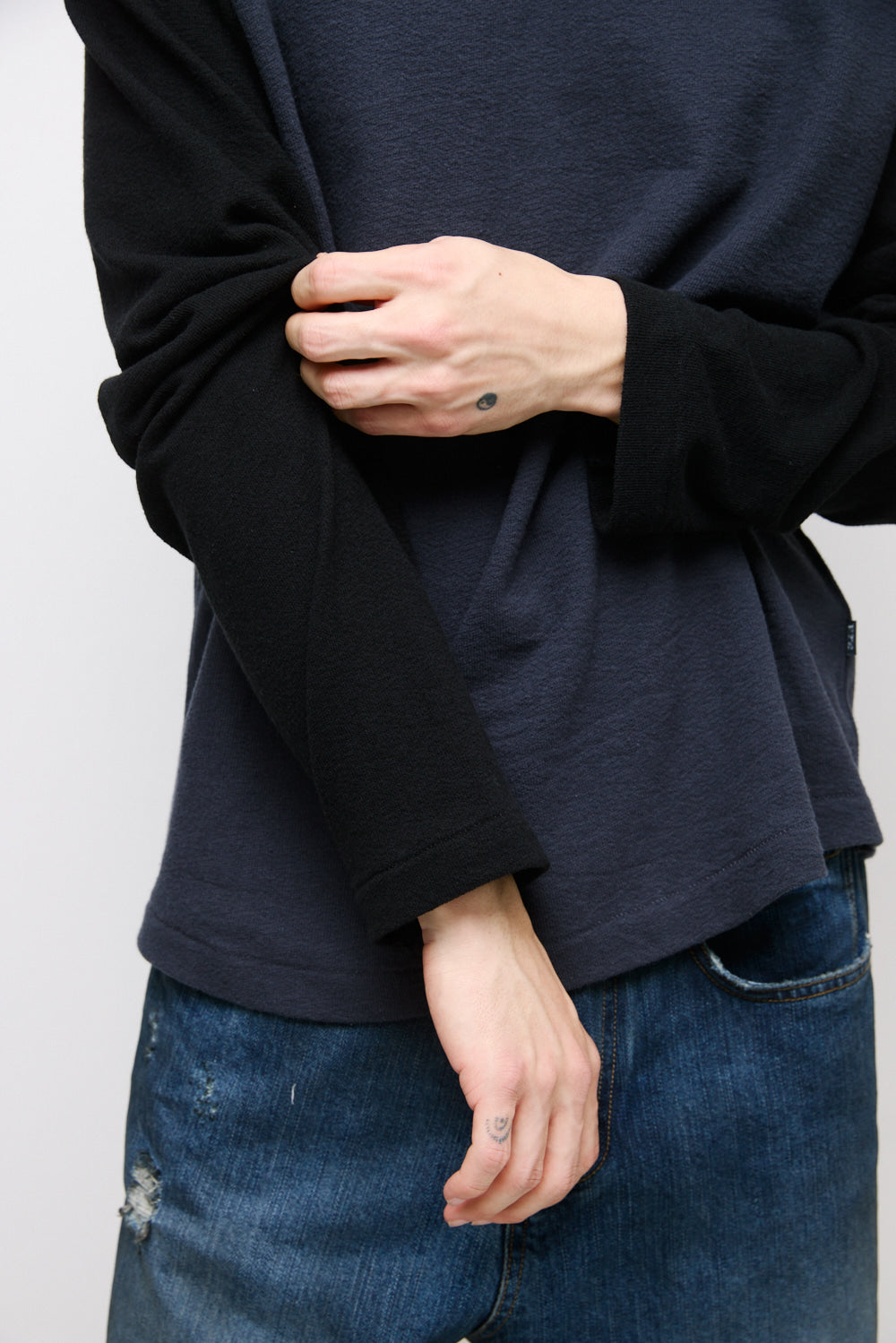 Hatchingroom - Raglan Tee (Black/Blue Charcoal) product image 8 | TRAB K-Fashion Australia