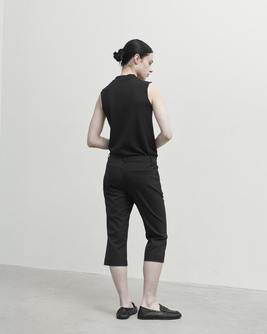 Brownyard - Knee Flare Pants (Black) product image 3 | TRAB K-Fashion Australia