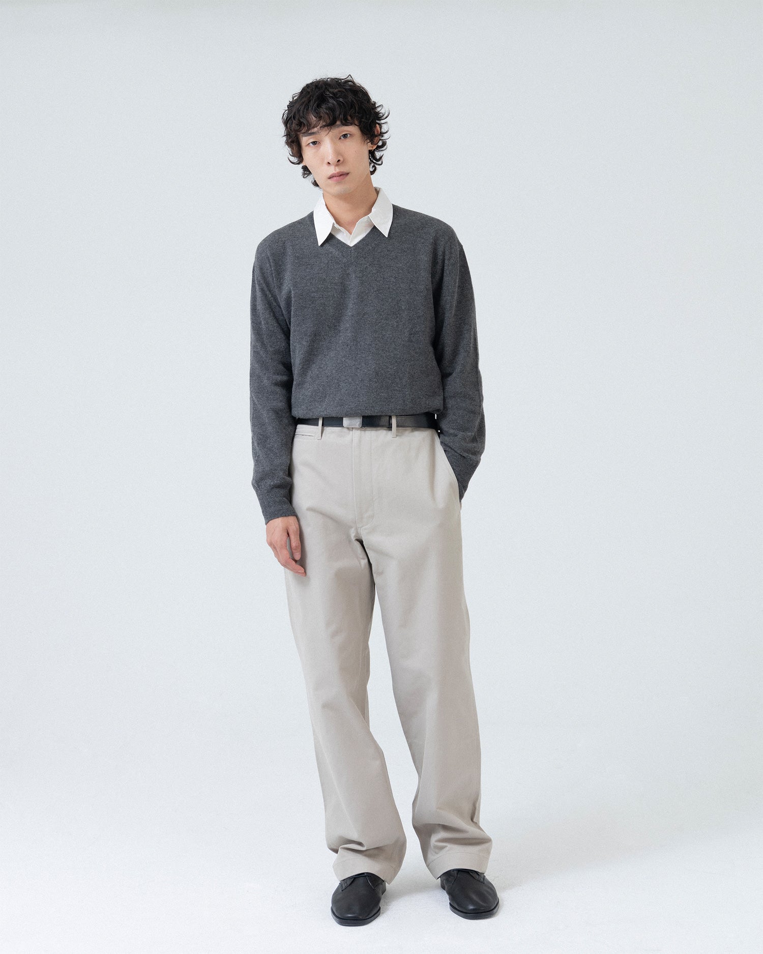 Brownyard - Extra Super Fine V Neck Knit (Charcoal) product image 3 | TRAB K-Fashion Australia