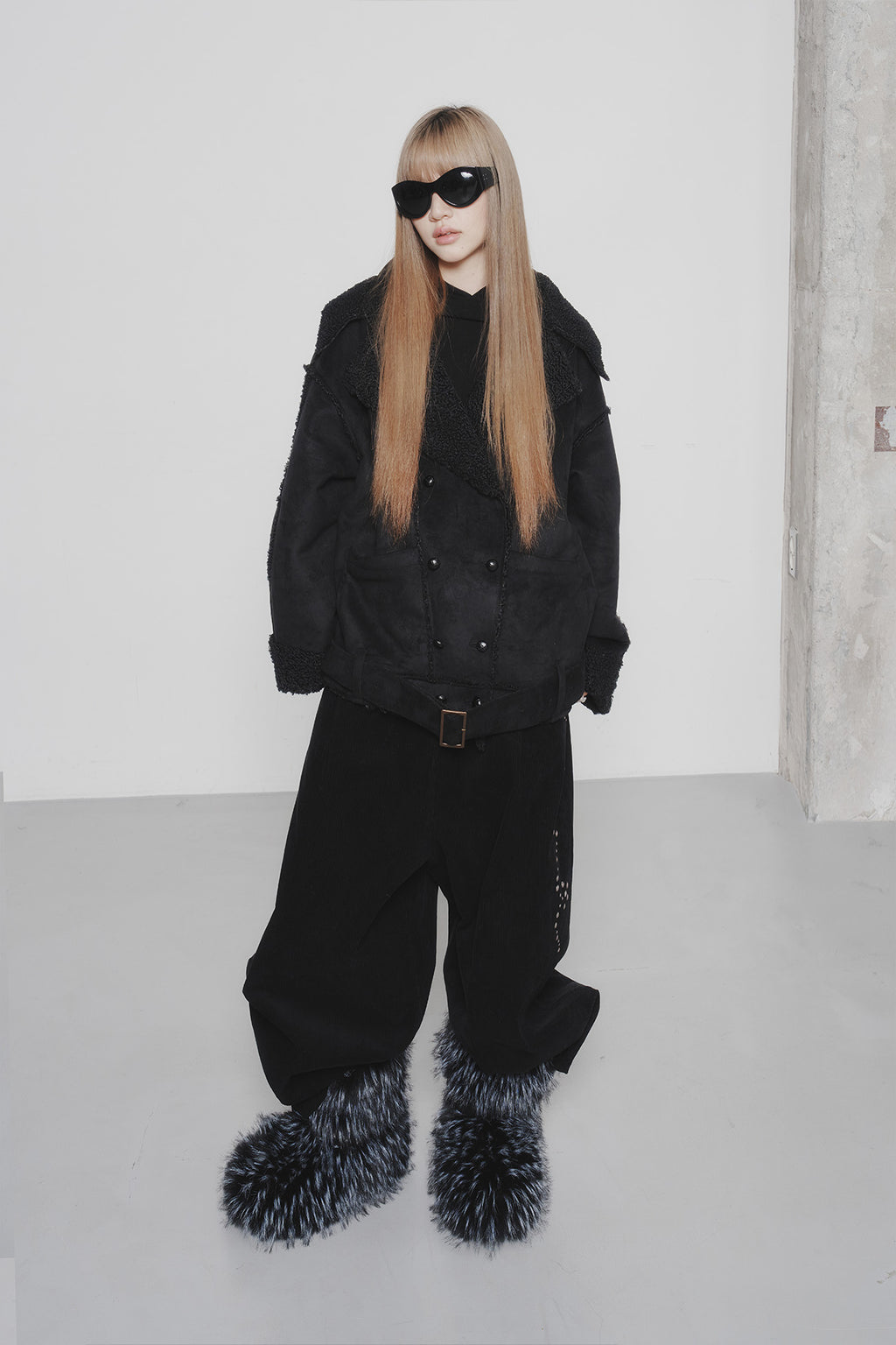 Deinet - Button Up Belted Shearling Jacket (Black) product image 5 | TRAB K-Fashion Australia
