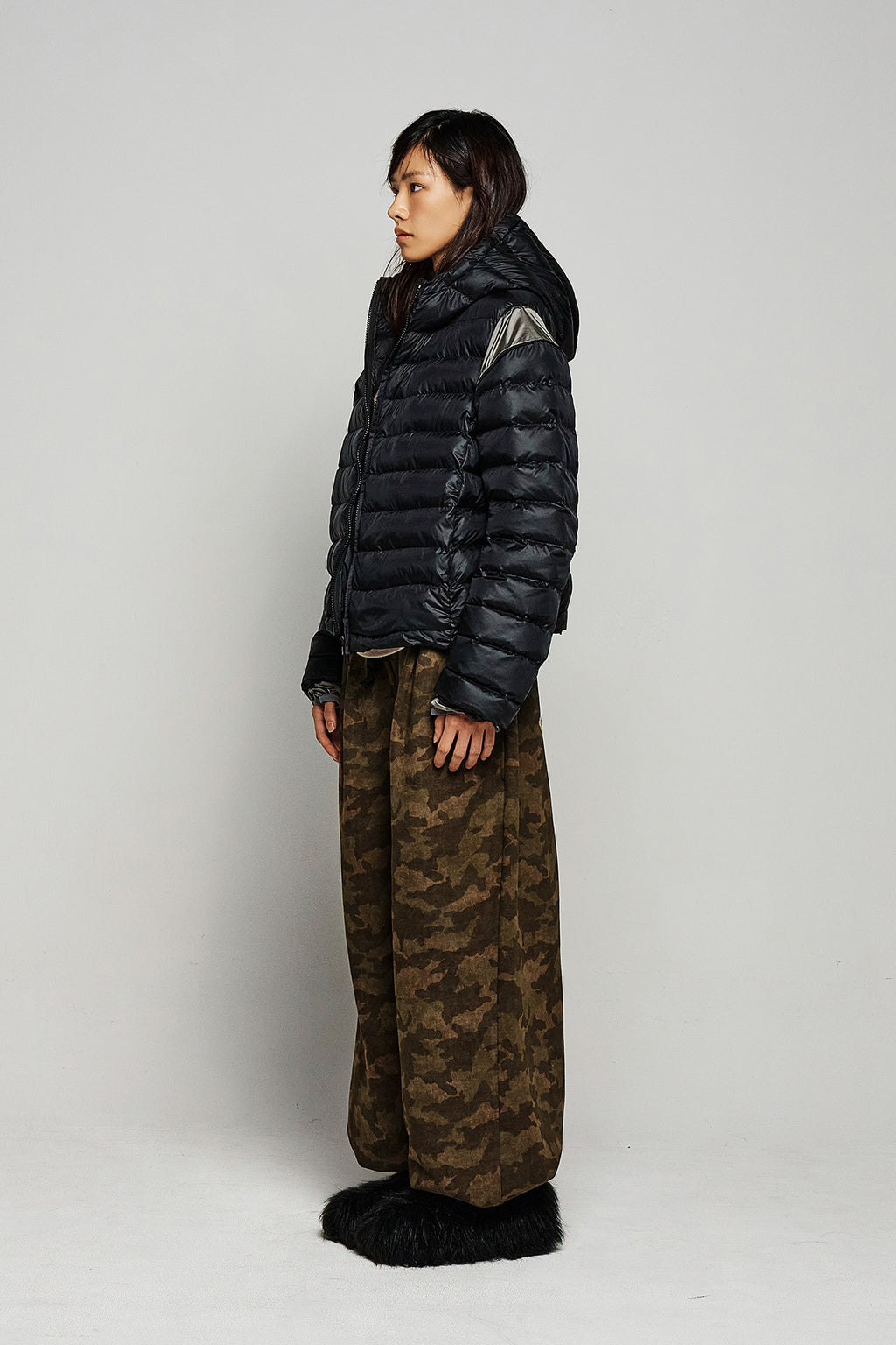 Deinet - Point Wellon Hooded Jacket (Black) product image 2 | TRAB K-Fashion Australia