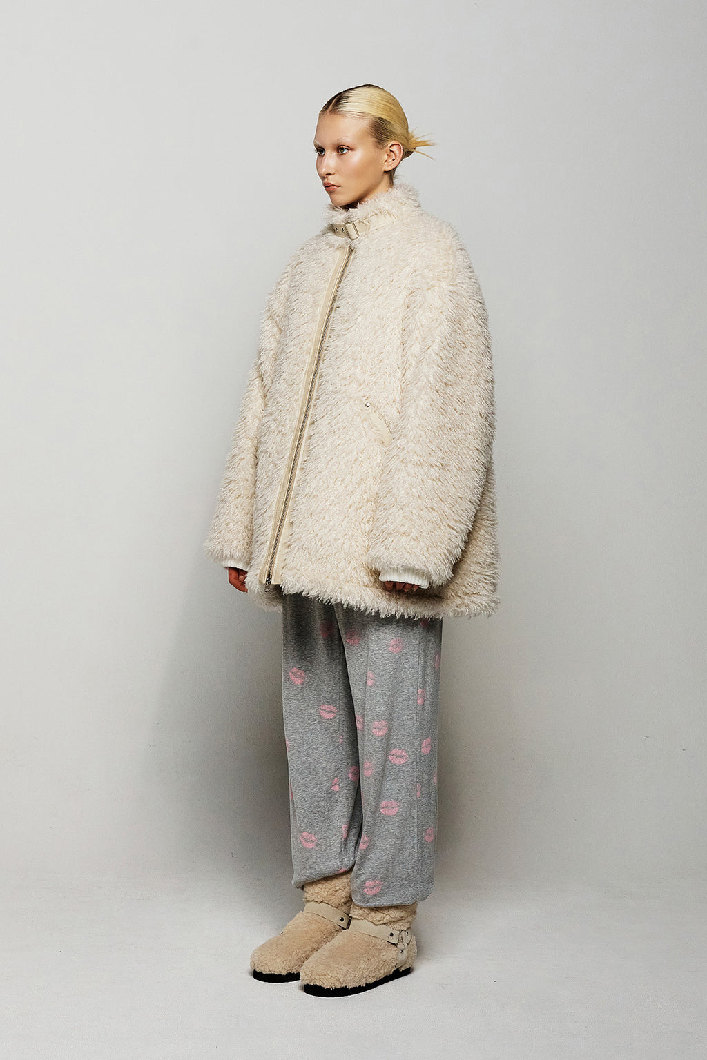 Deinet - Bizzo Point Faux Fur Jumper (Ivory) product image 2 | TRAB K-Fashion Australia