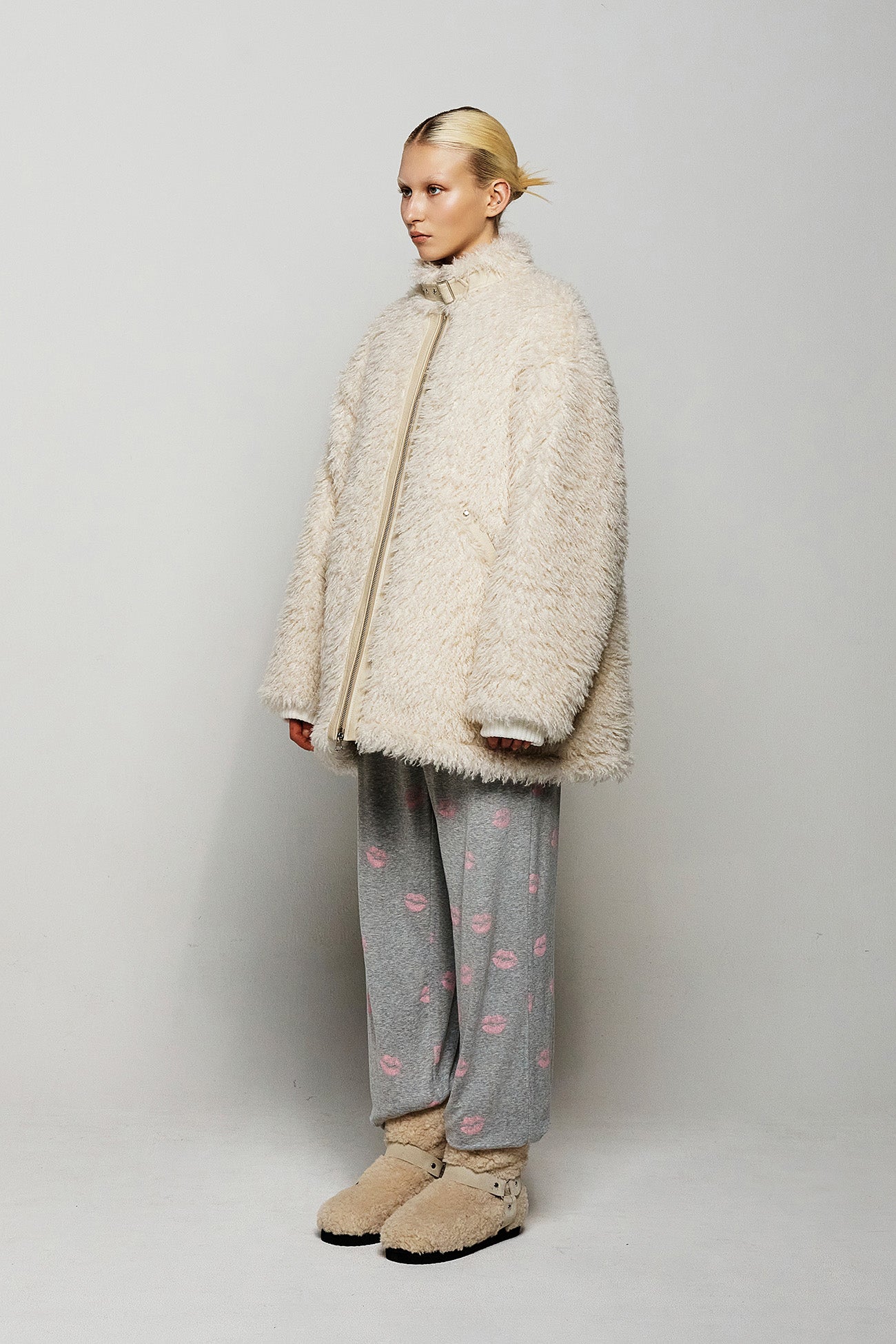 Deinet - Bizzo Point Faux Fur Jumper (Ivory) product image 2 | TRAB K-Fashion Australia