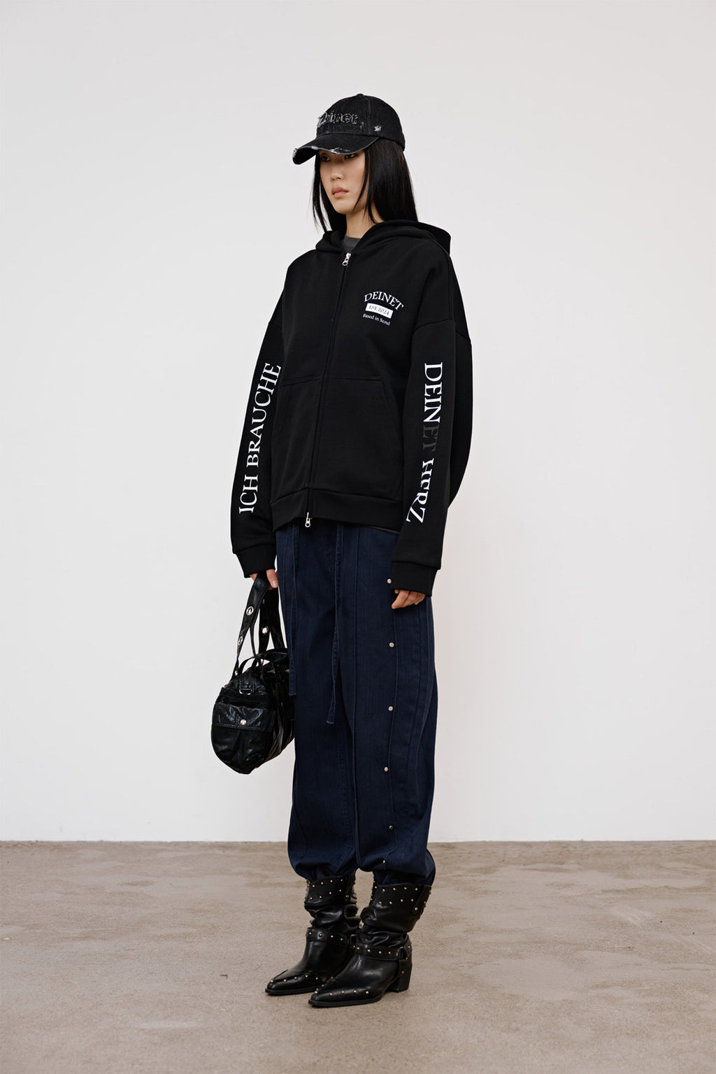 Deinet - German Lettering Hoodie Zip-Up (Black) product image 2 | TRAB K-Fashion Australia