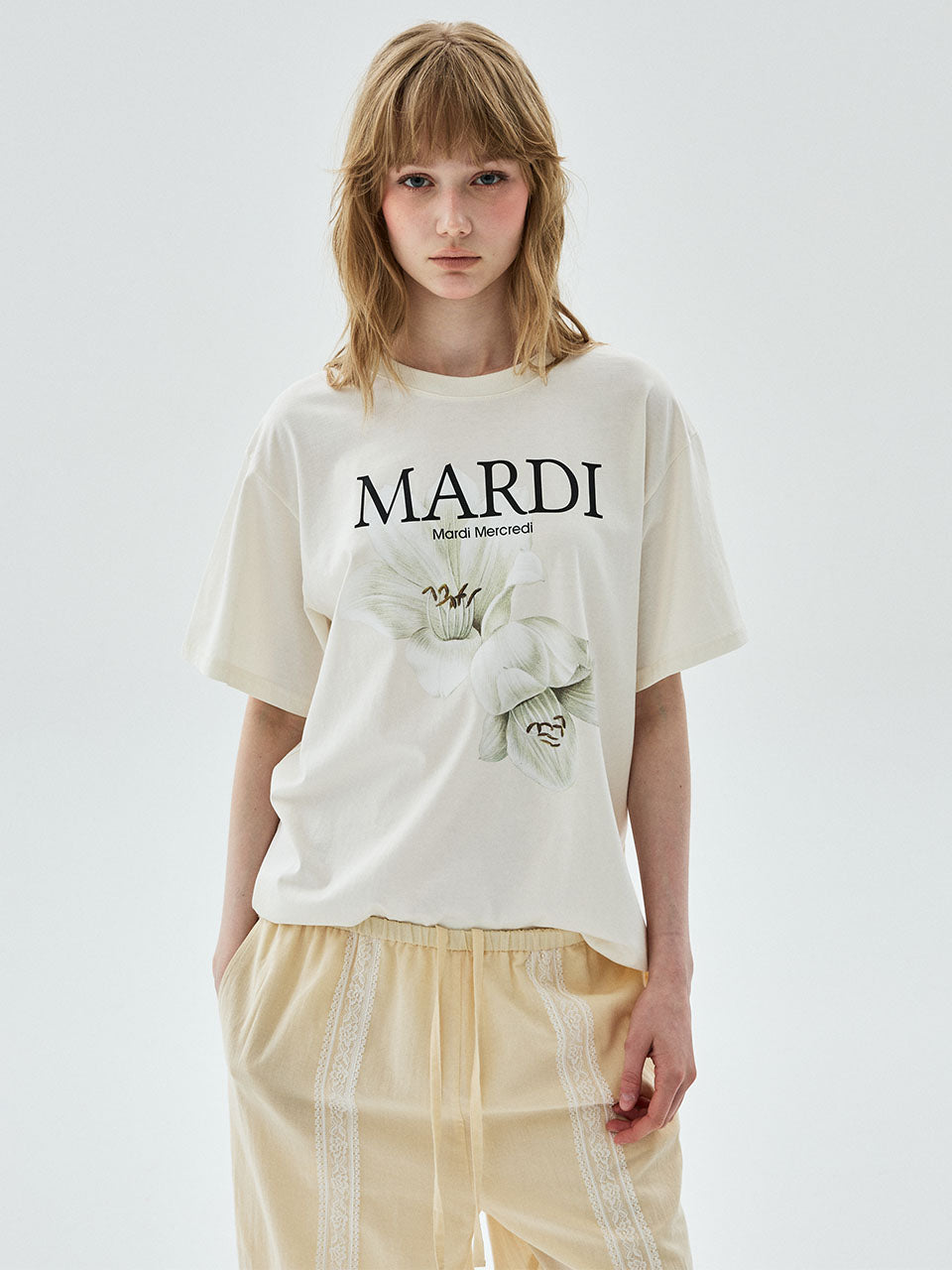 Mardi Mercredi - Tshirt Lilies 05 (Cream) product image 1 | TRAB K-Fashion Australia