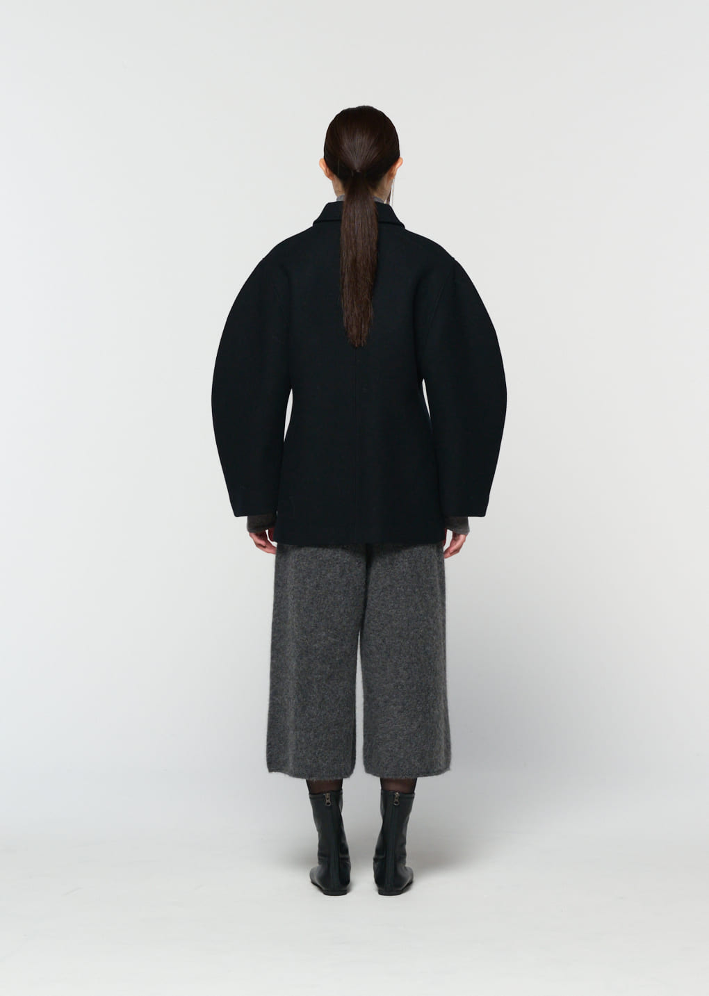 Amomento - hourglass half coat (Black) product image 4 | TRAB K-Fashion Australia
