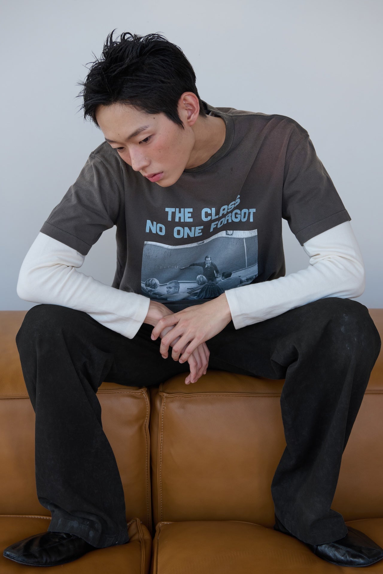 STU - The Class T-shirt (Charcoal) product image 8 | TRAB K-Fashion Australia
