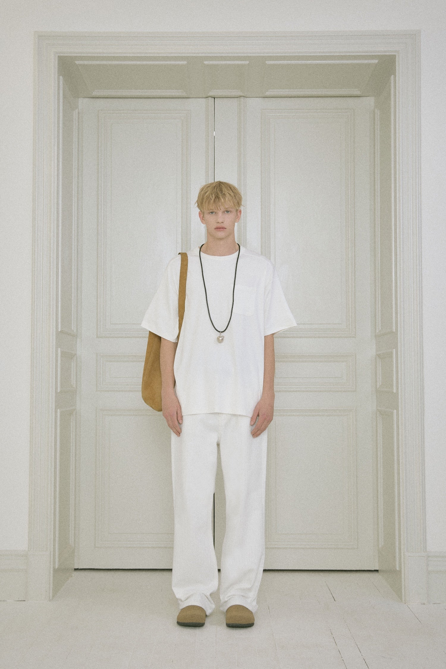 STU - Pocket T-Shirt (Ivory) product image 1 | TRAB K-Fashion Australia