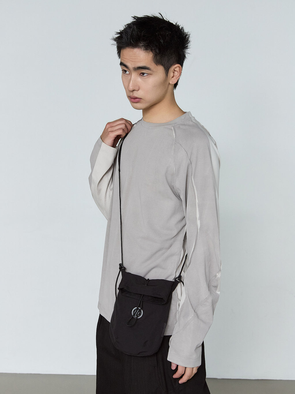 San San Gear - Magnet Clip Bag (Black) product image 2 | TRAB K-Fashion Australia