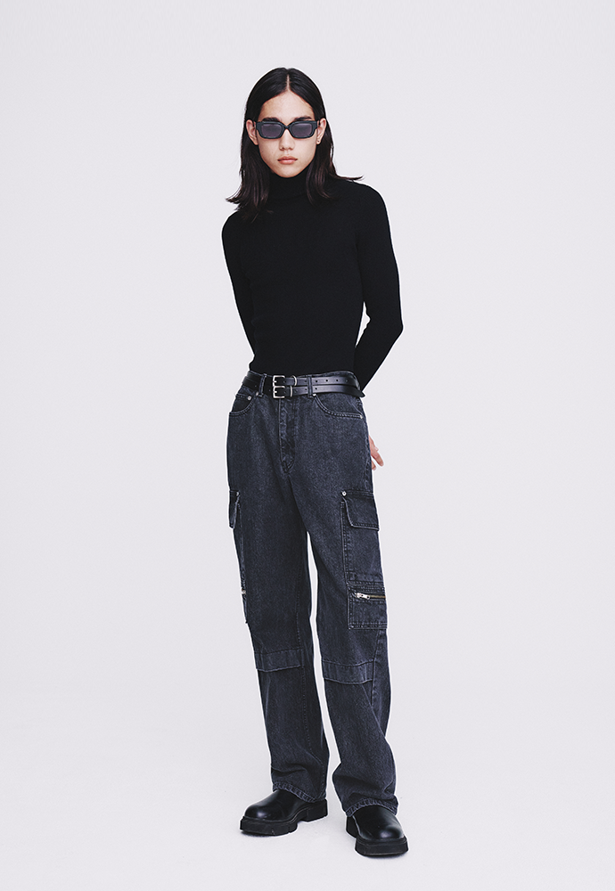 Tonywack - Relaxed Cut Denim Cargo Jeans (Faded Black) product image 3 | TRAB K-Fashion Australia