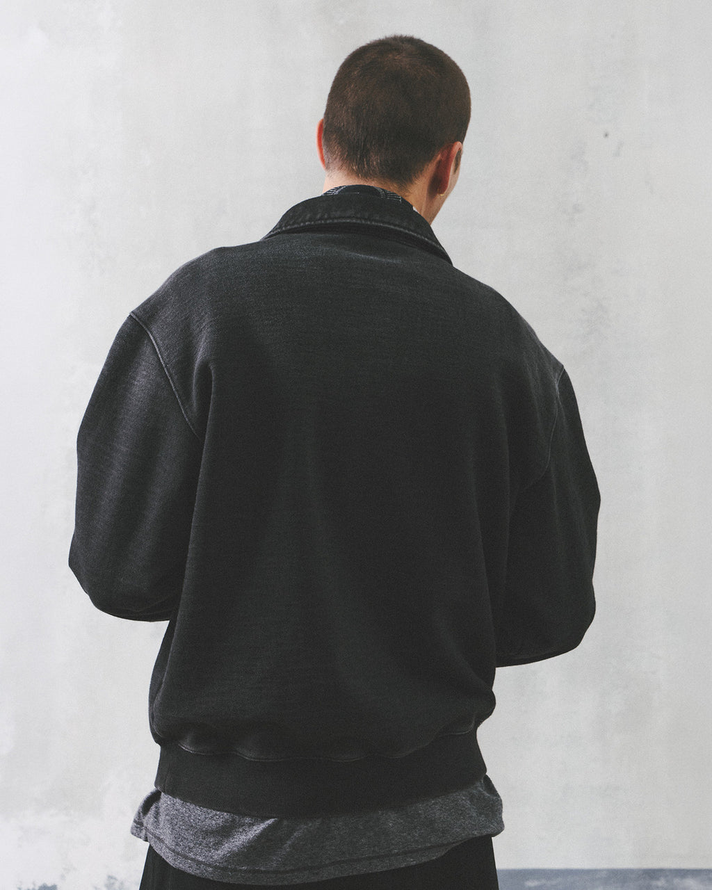 Eastlogue - Caravan Half Zip-up Sweat (Black) product image 4 | TRAB K-Fashion Australia