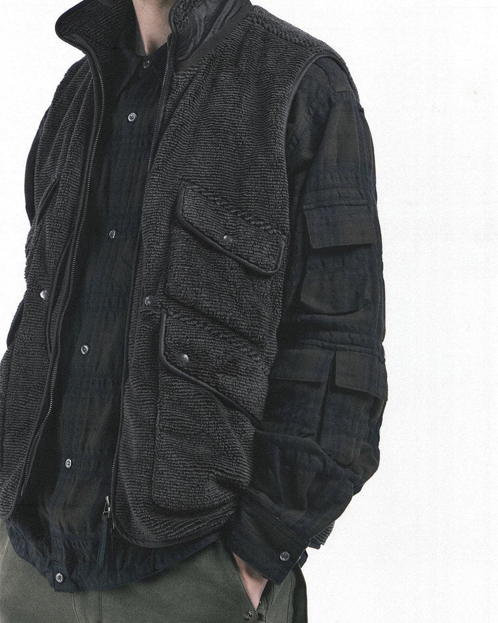 Eastlogue - Hunting Fleece Vest (Black) product image 2 | TRAB K-Fashion Australia