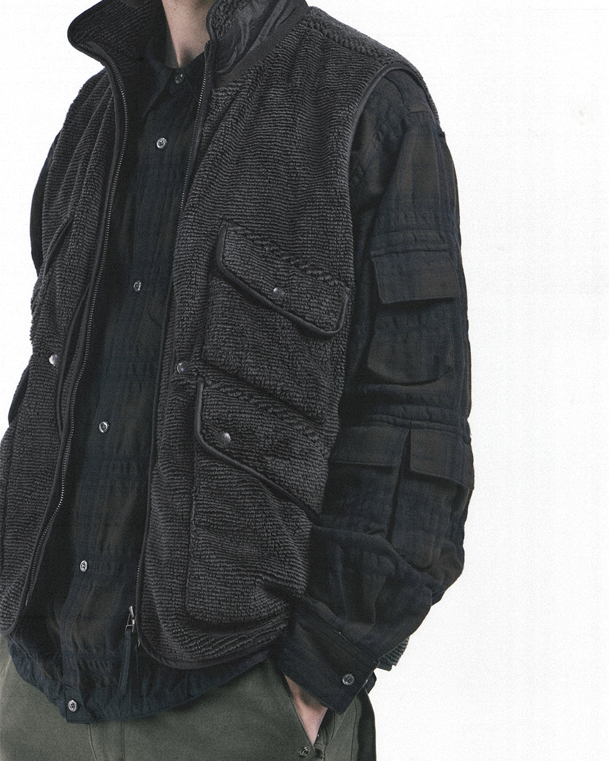 Eastlogue - Hunting Fleece Vest (Black) product image 2 | TRAB K-Fashion Australia