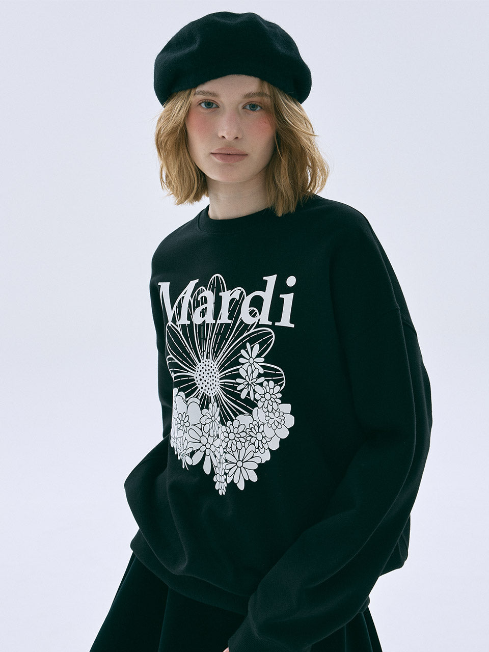 Mardi Mercredi - Sweatshirt Flowermardi Jardin (Black White) product image 1 | TRAB K-Fashion Australia