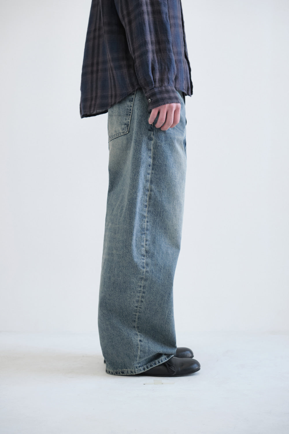 Hatchingroom - Wide Curve Jeans (Vintage Blue) product image 7 | TRAB K-Fashion Australia