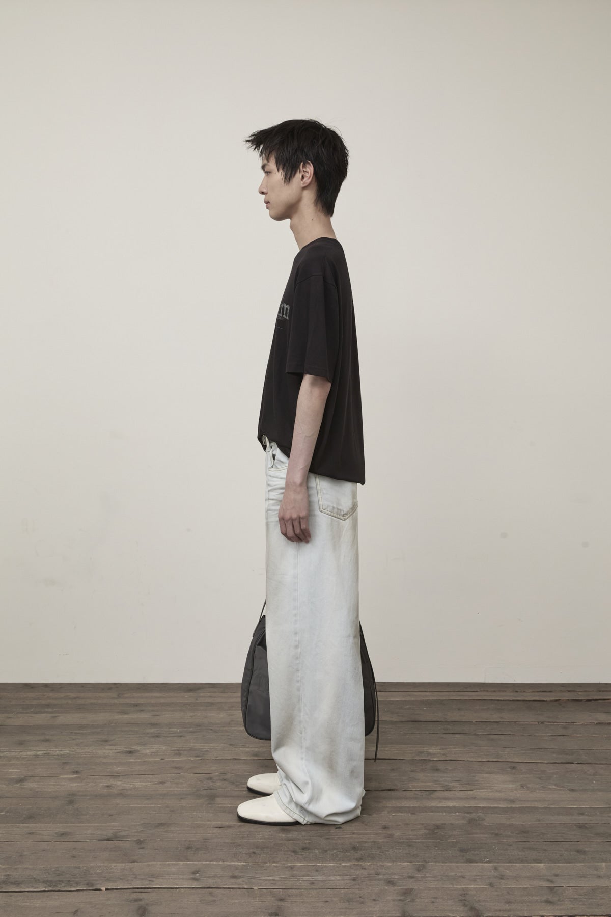 Matin Kim - Stamp Logo Graphic Oversize Top (Black) product image 6 | TRAB K-Fashion Australia